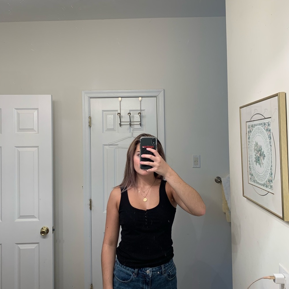 Black quarter/button up top